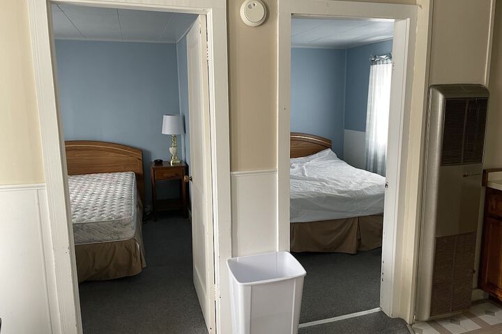 Room 7 of 8