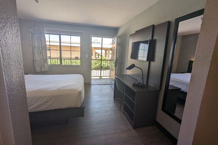 Room 18 of 64
