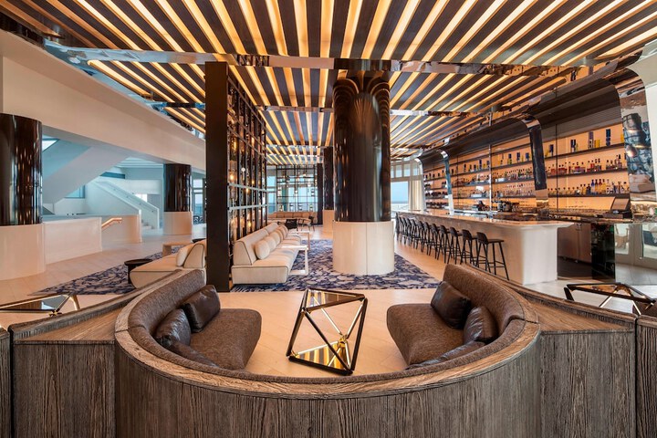 Hotel Interior 14 of 127