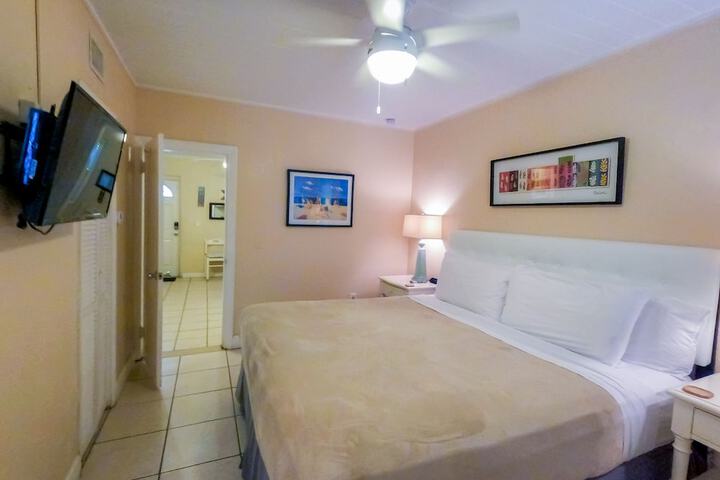 Room 25 of 62