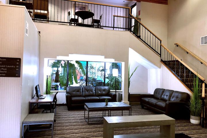 Hotel Interior 9 of 27