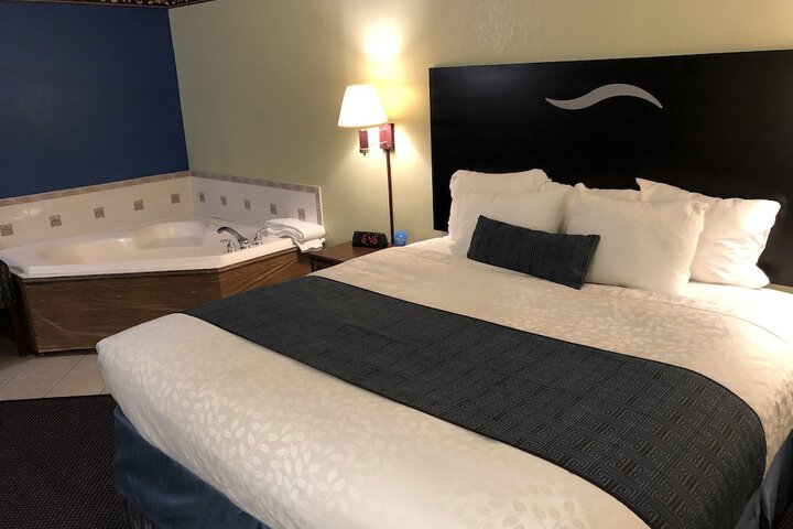 Room 10 of 29