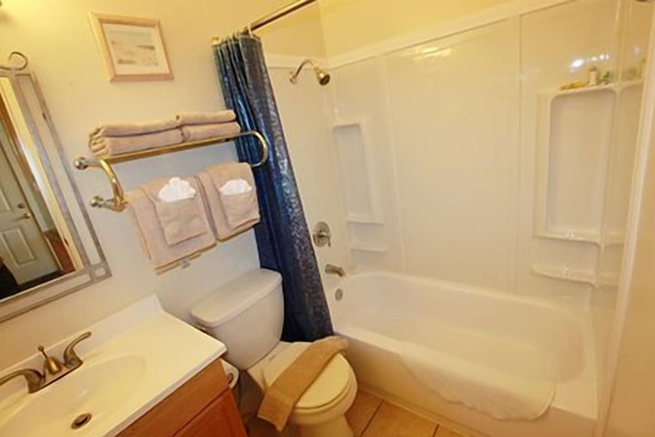 Beachwood Condos & Resort