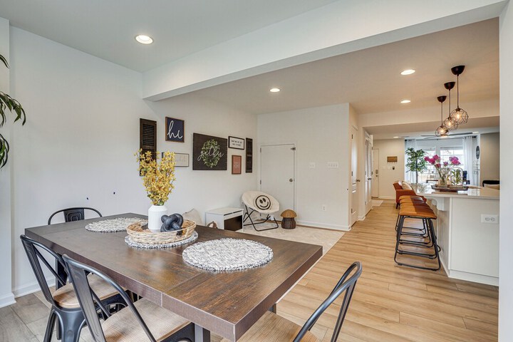 Great for Families! Townhome 9 Mi to Harpers Ferry