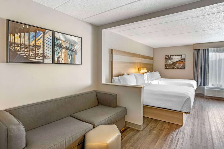 Best Western Plus Heritage Rail-South York / I-83