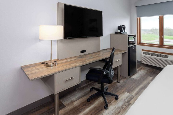 Room 35 of 63
