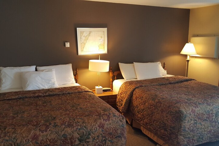 Room 35 of 128