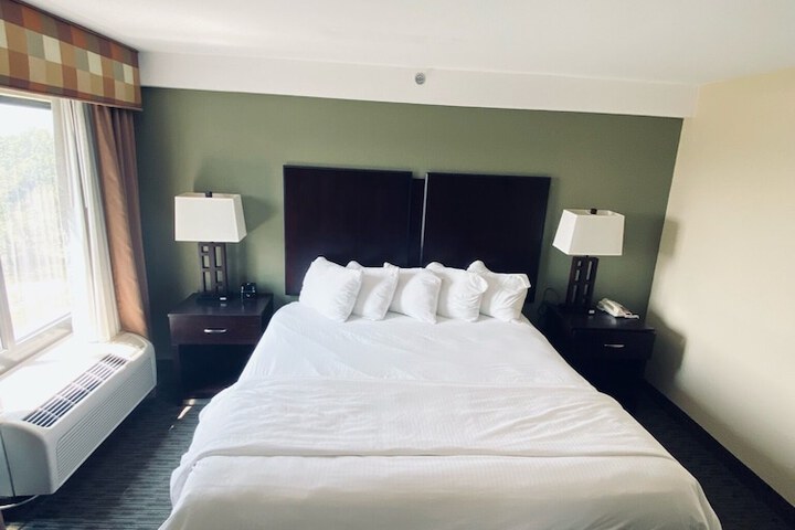 Room 54 of 72