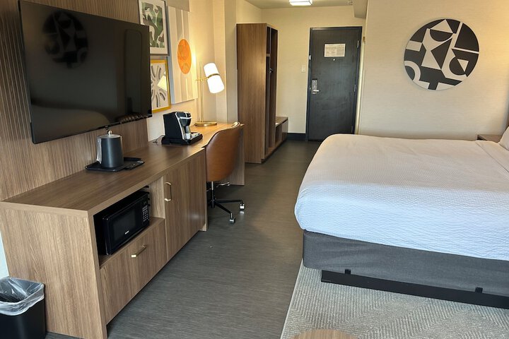 Holiday Inn Niagara Falls State Park Entry by IHG