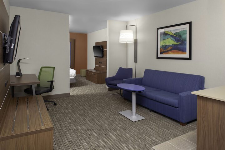 Room 28 of 41