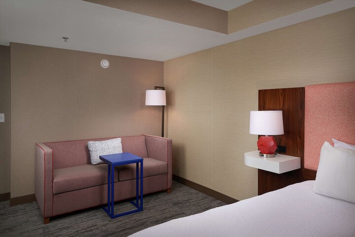 Room 9 of 29