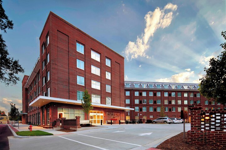 Hotel 2 of 50