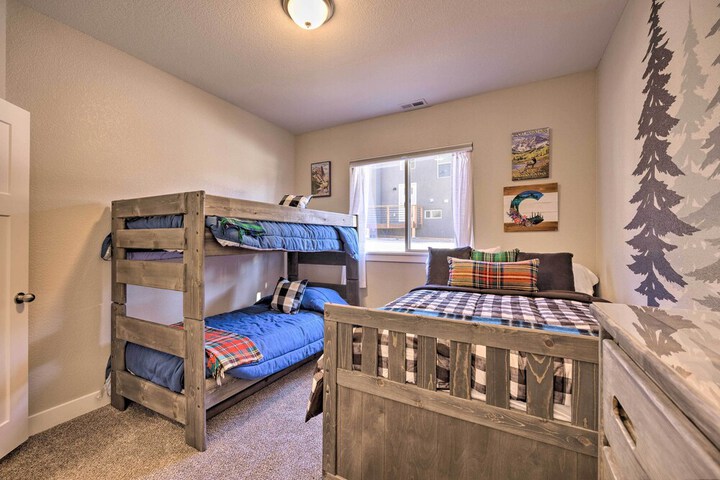 Woodland Park Escape: Licensed Hot Tub, Mtn Views