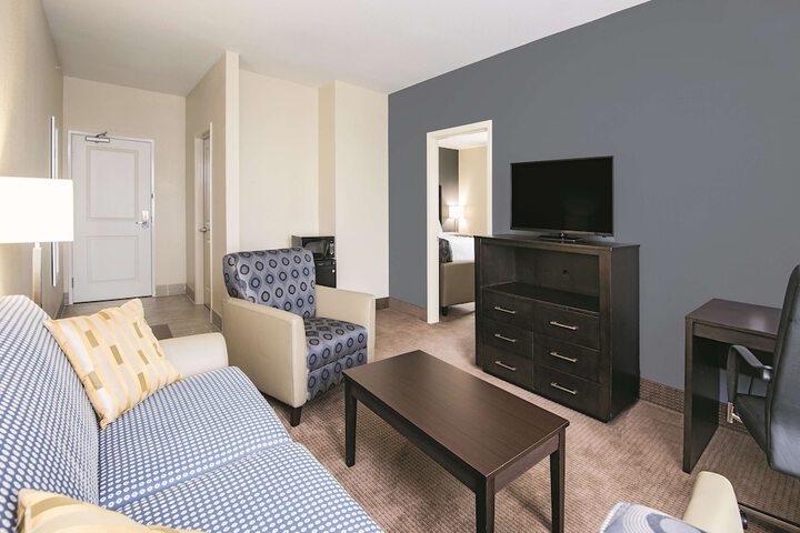 La Quinta Inn & Suites by Wyndham Karnes City - Kenedy