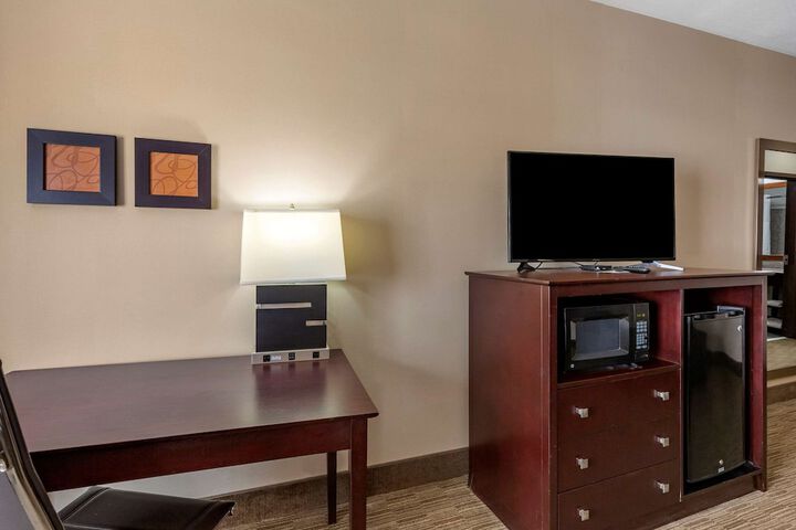Room 33 of 62