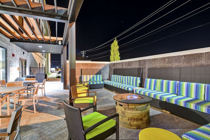 Terrace/Patio 37 of 39