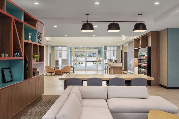 Holiday Inn & Suites Detroit - Troy by IHG