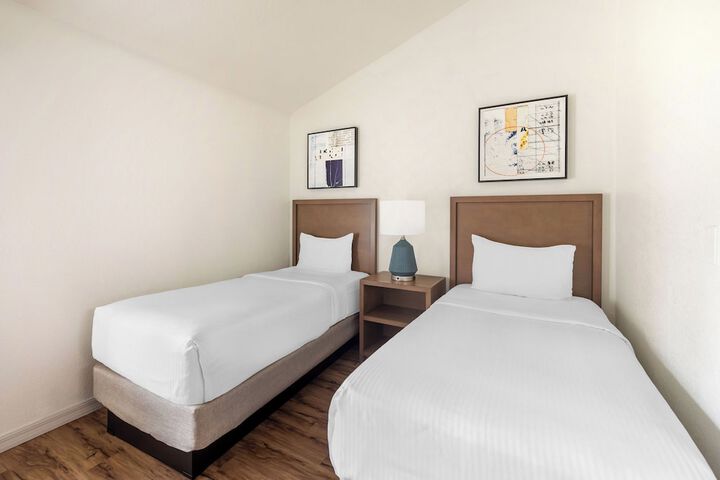 Room 17 of 20