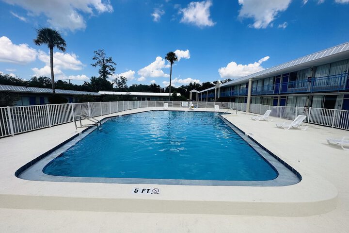 Pool 8 of 26