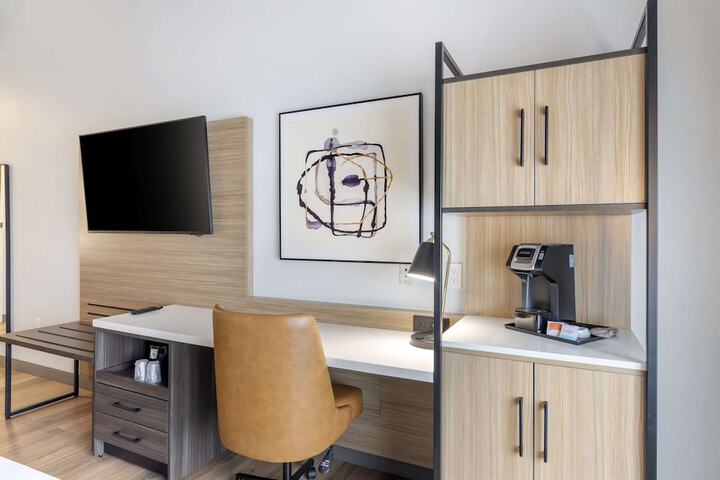 Room 63 of 84
