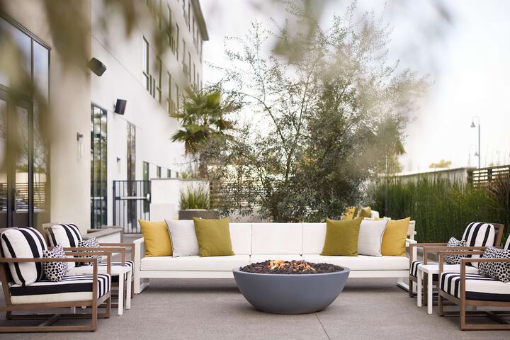 Hotel Centro Sonoma Wine Country Tapestry Collection Hilton
