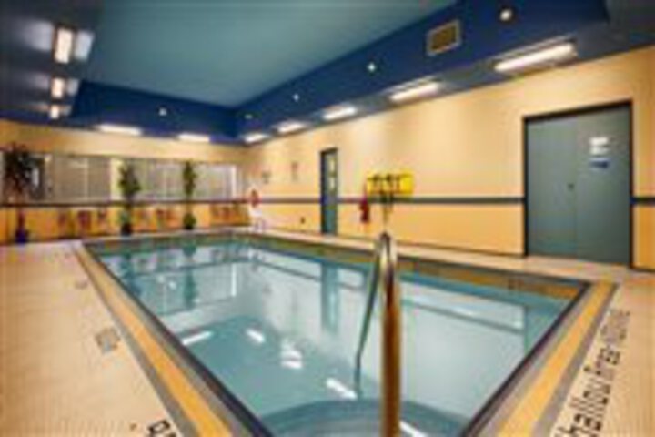 WYNDHAM GARDEN NIAGARA FALLS FALLSVIEW (