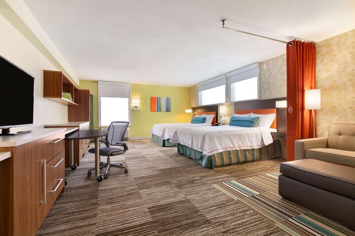 Room 13 of 26