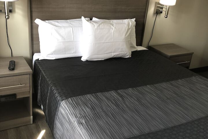 Room 15 of 28