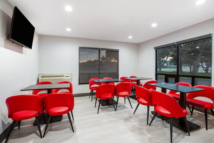 Ramada by Wyndham Kingston