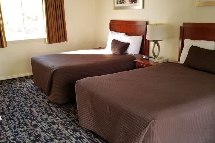 Riverview Lodge