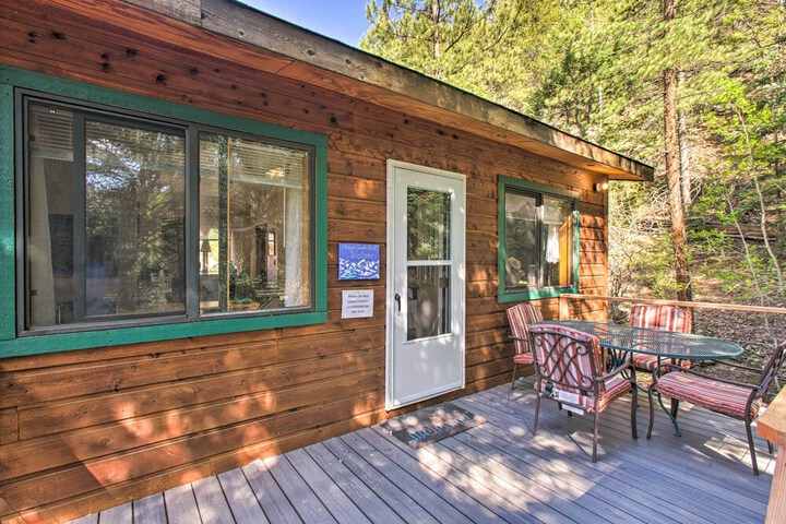 Chicago Creek B & B: 1 Mi to Mt. Blue Sky!