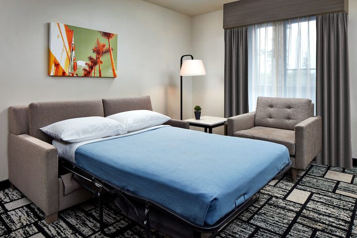 Best Western Plus Meridian Inn & Suites Anaheim-Orange