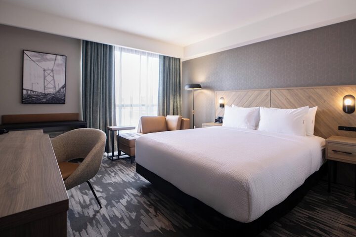 Sandman Signature Dartmouth Hotel & Suites