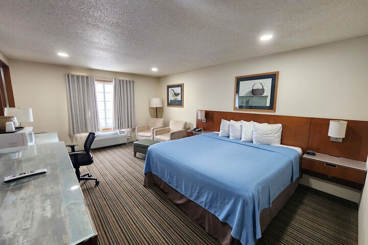 Room 16 of 33