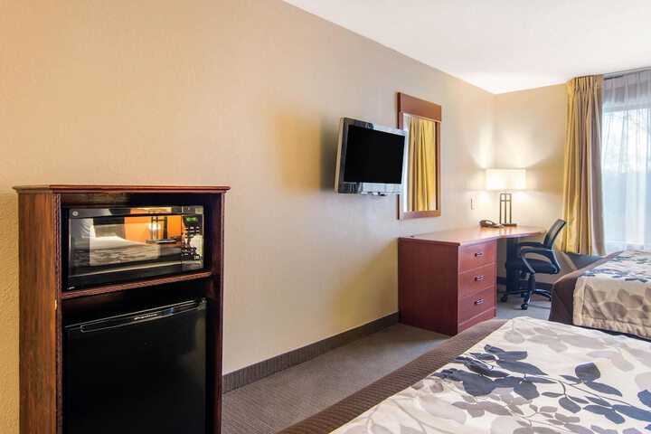 Room 14 of 30