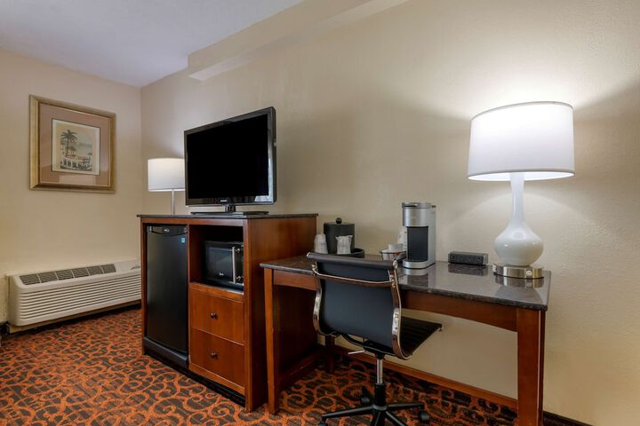 Room 22 of 38