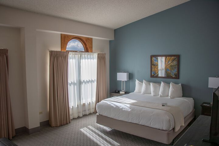 Room 12 of 28