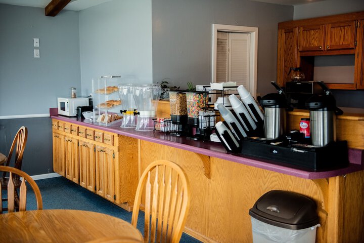 Breakfast/Coffee Service 40 of 42
