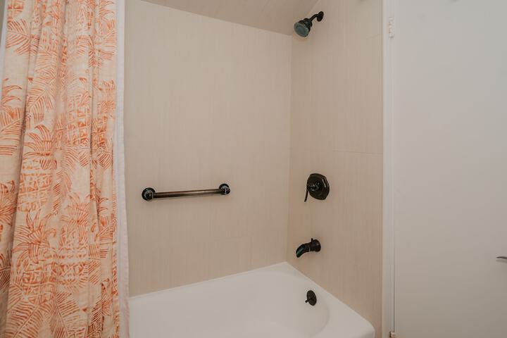 Room 187 of 283