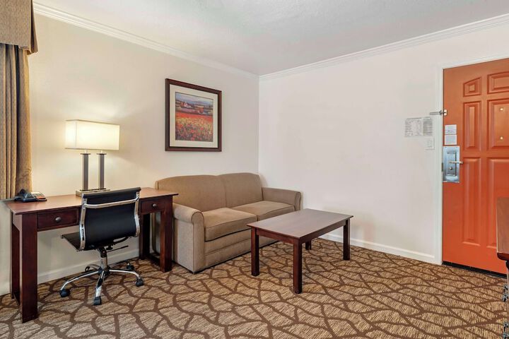 Best Western Salinas Monterey Hotel