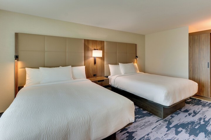 Room 30 of 39