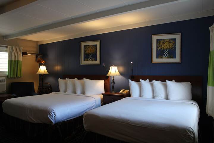Room 11 of 28