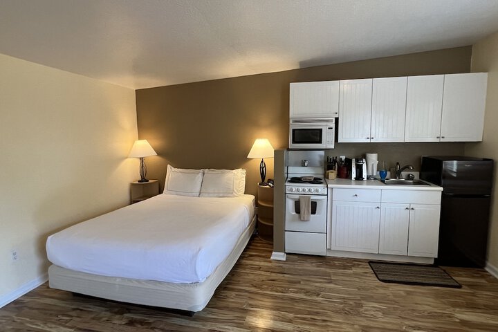 Room 111 of 173