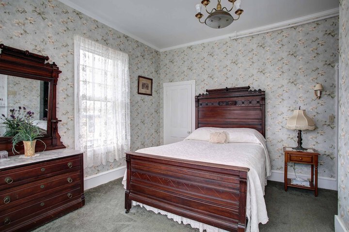 Room 41 of 61