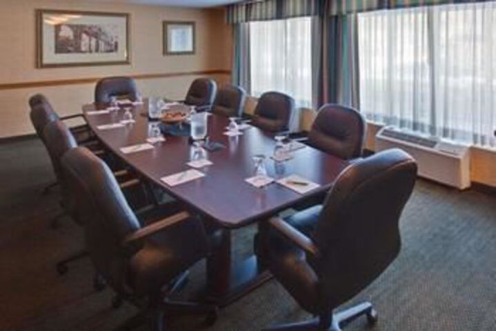 Ramada Plaza Rochester Airport
