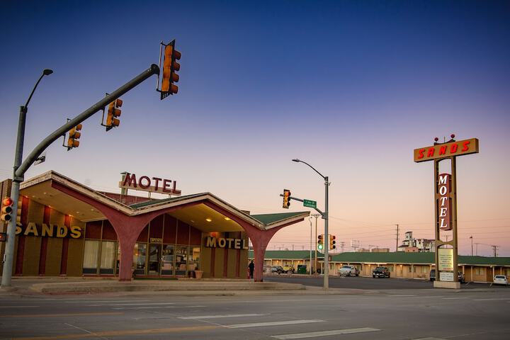 Hotel 4 of 25