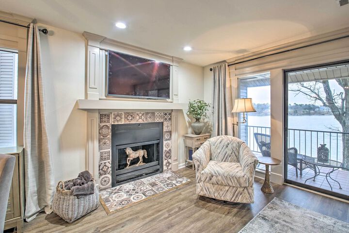Boat Slip: Lake Hamilton Condo in Hot Springs!