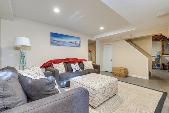 Amazing Rocky Point Retreat Overlooking the Sound!