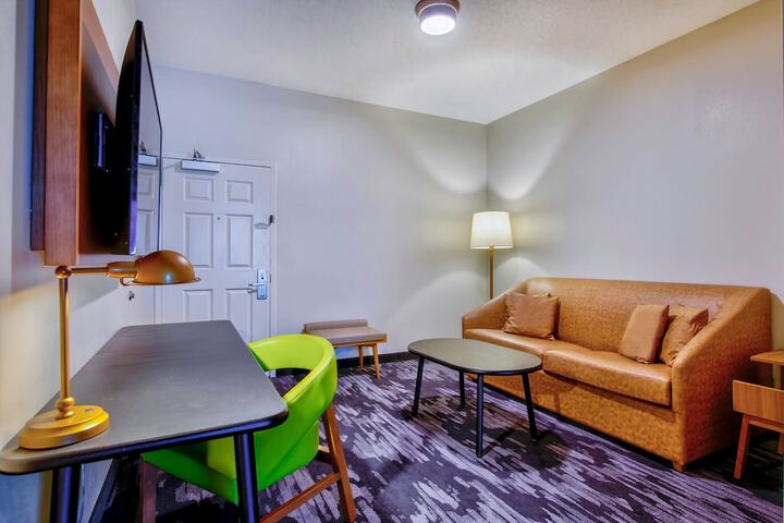 Room 14 of 48