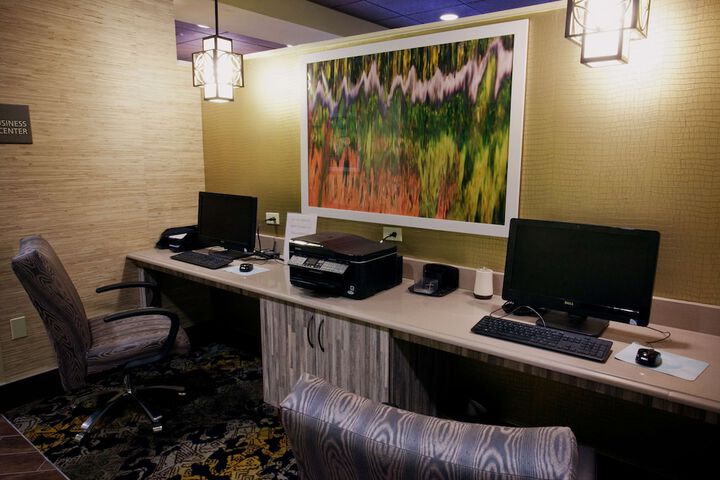Business Center 51 of 51